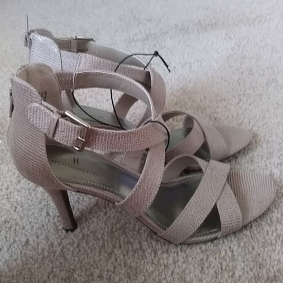 Shoe - Picture 6 of 8